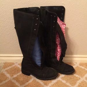 Clark leather boots size 6.